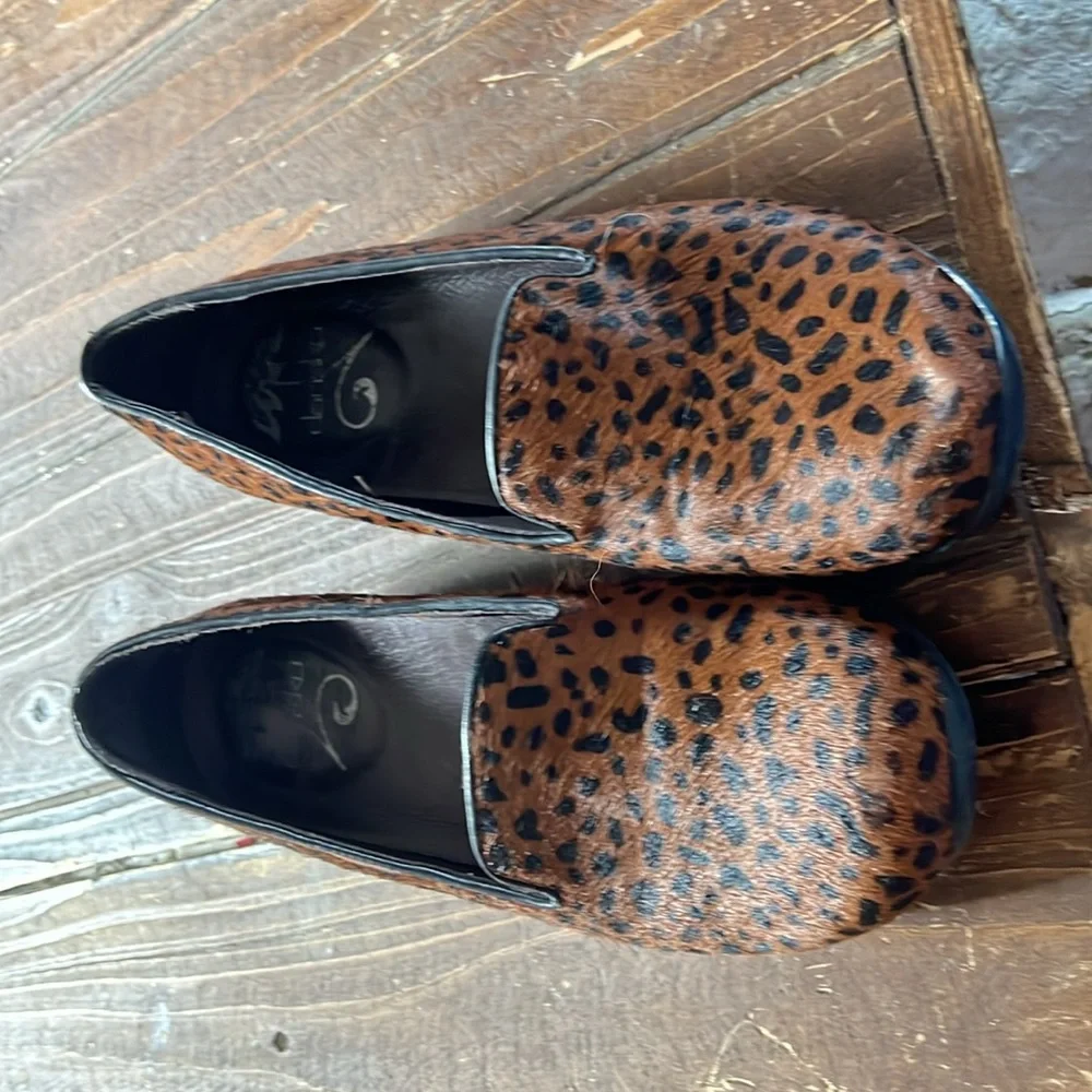 Shoes - Picture 3 of 4